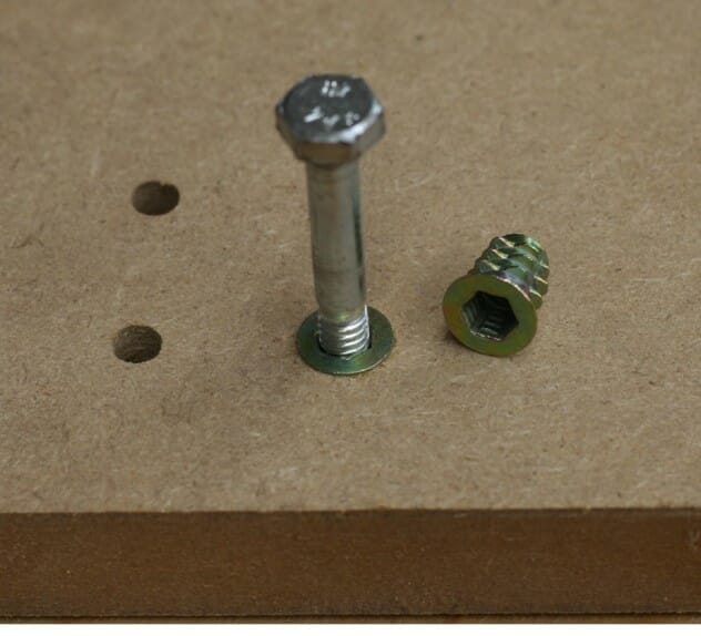 Threaded insert in MDF